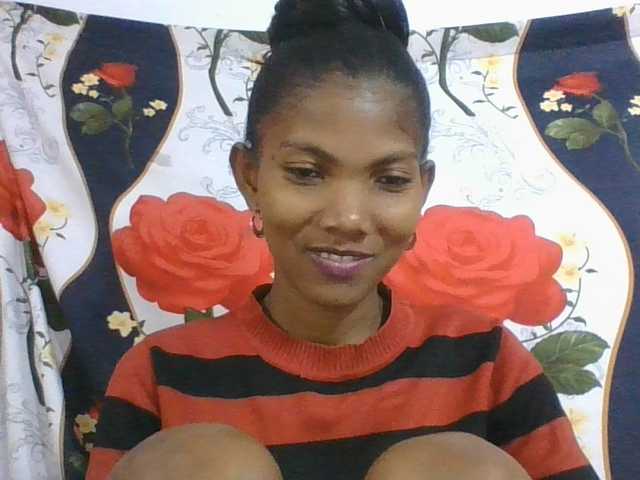 Lyah7a live cam on BongaCams