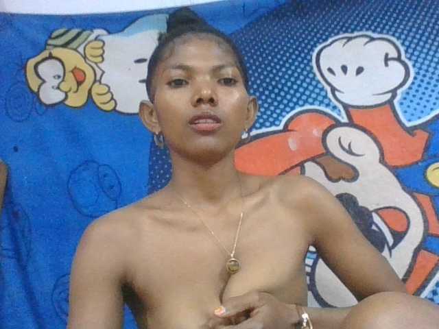 Lyah7a live cam on BongaCams