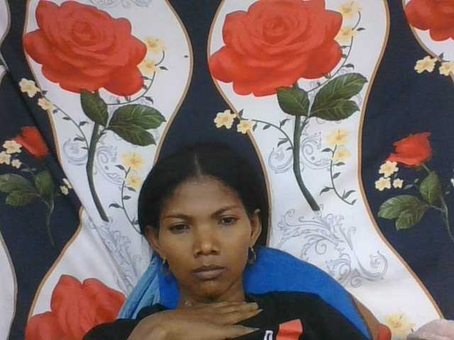 Lyah7a live cam on BongaCams
