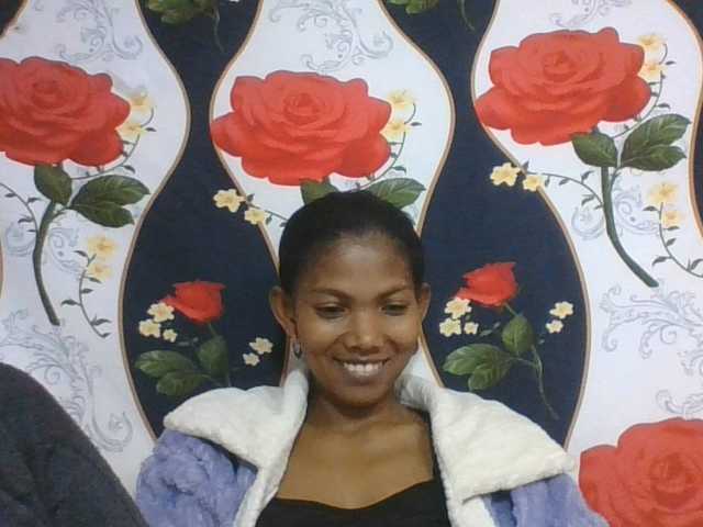 Lyah7a live cam on BongaCams