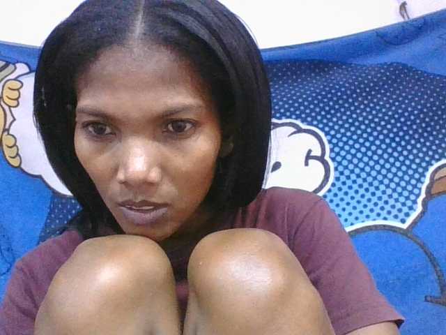 Lyah7a live cam on BongaCams