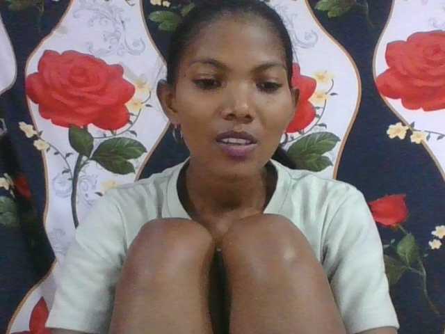 Lyah7a live cam on BongaCams