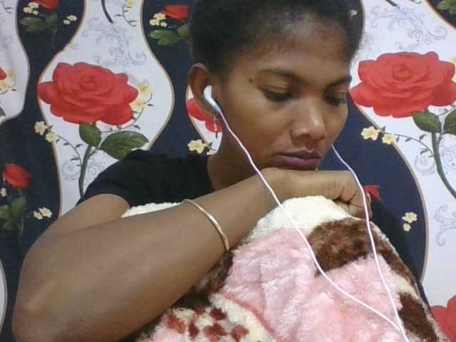 Lyah7a live cam on BongaCams