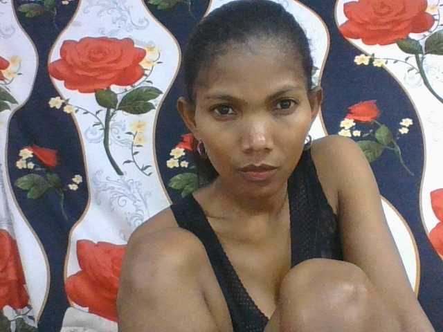 Lyah7a live cam on BongaCams