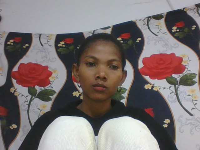 Lyah7a live cam on BongaCams