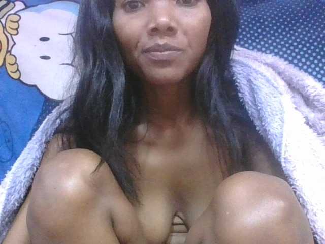 Lyah7a live cam on BongaCams