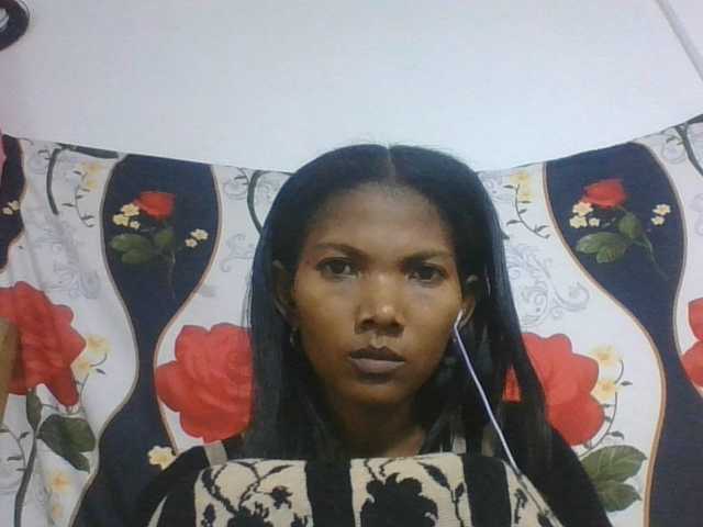 Lyah7a live cam on BongaCams