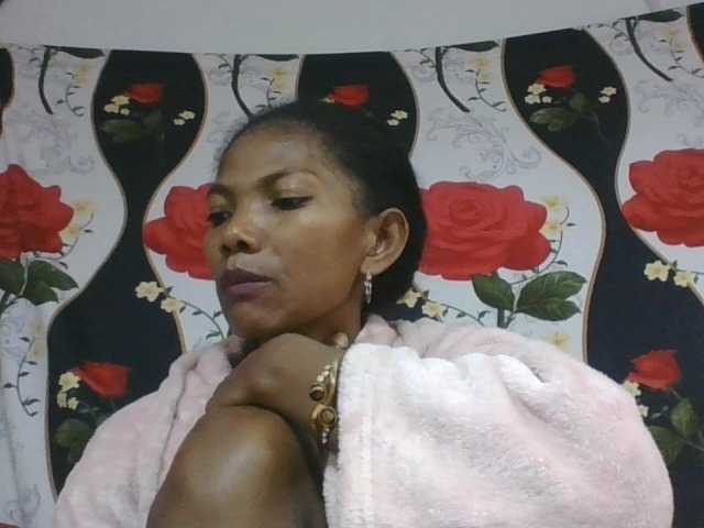 Lyah7a live webcam show