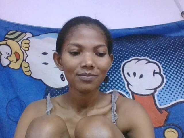 Lyah7a live cam on BongaCams