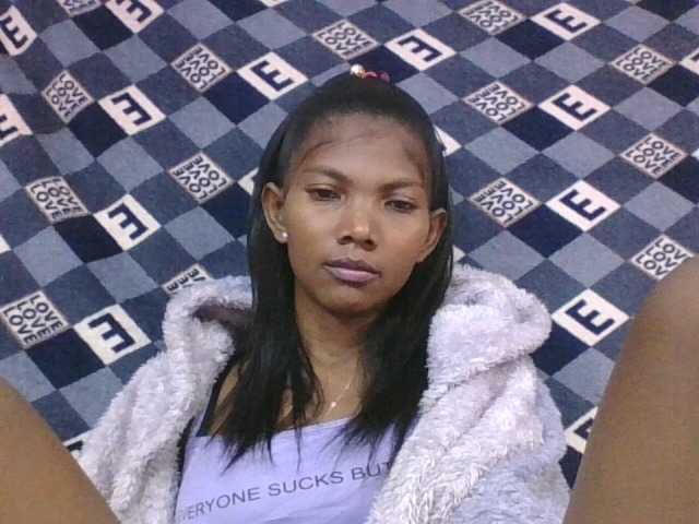 Lyah7a's BongaCams show and profile