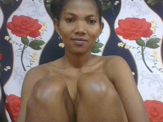 Lyah7a live cam on BongaCams