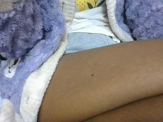 Lyah7a live cam on BongaCams