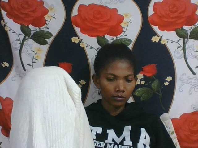 Lyah7a live cam on BongaCams