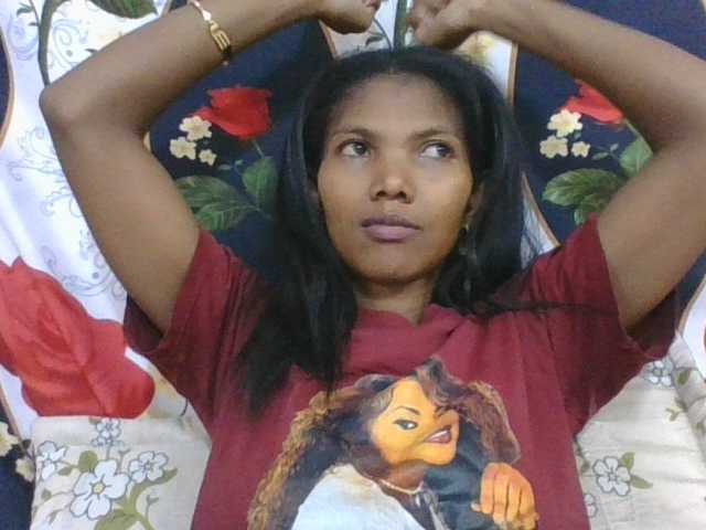 Lyah7a live cam on BongaCams