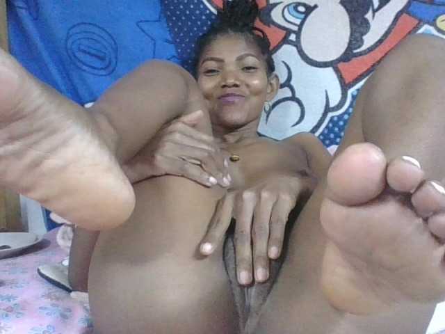 Lyah7a live cam on BongaCams