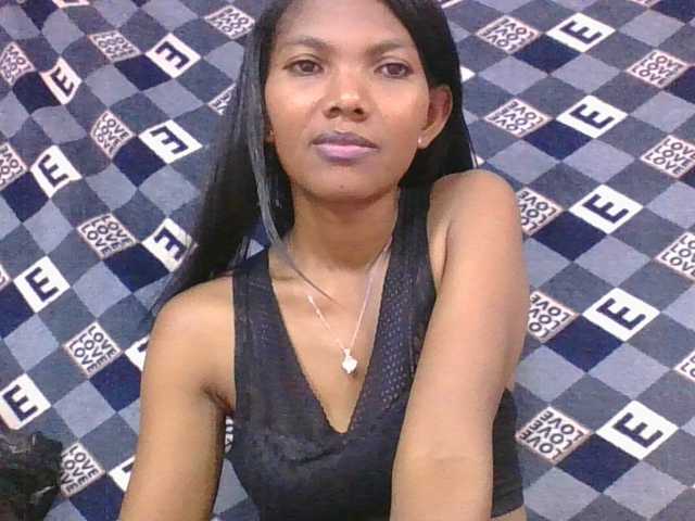 Lyah7a's BongaCams show and profile