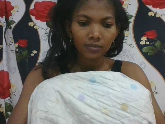 Lyah7a live cam on BongaCams