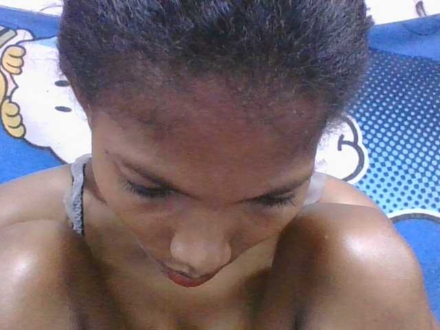 Lyah7a live cam on BongaCams