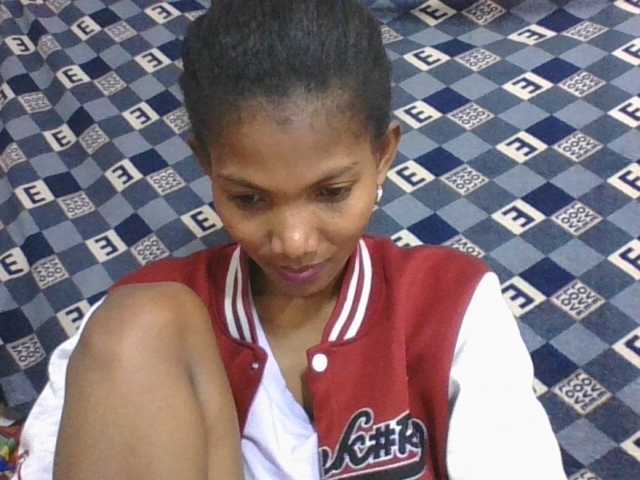Lyah7a live cam on BongaCams