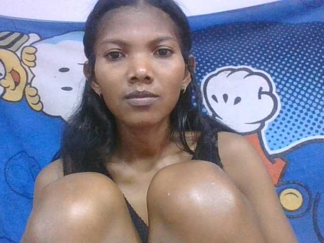 Lyah7a live cam on BongaCams