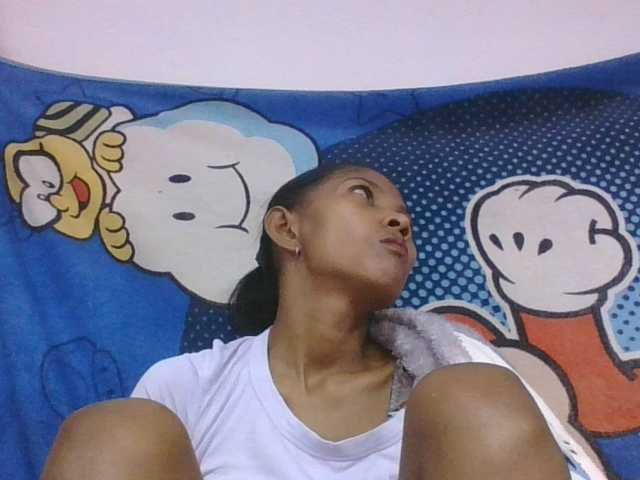 Lyah7a live cam on BongaCams