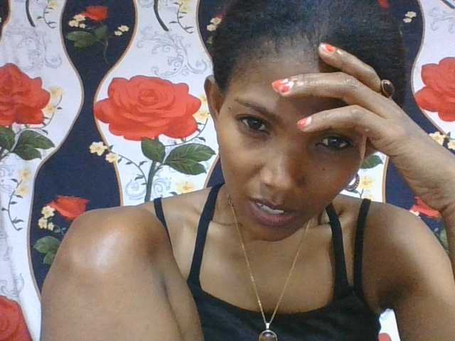 Lyah7a live webcam show