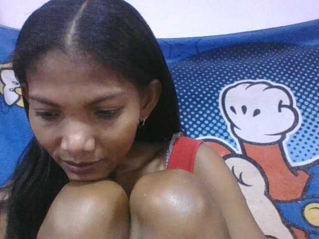 Lyah7a live cam on BongaCams