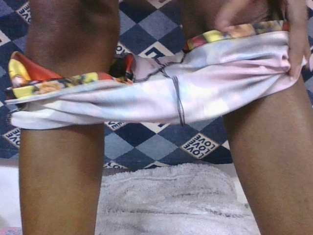 Lyah7a's BongaCams show and profile