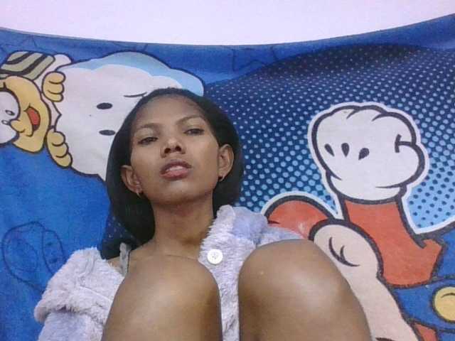 Lyah7a live cam on BongaCams