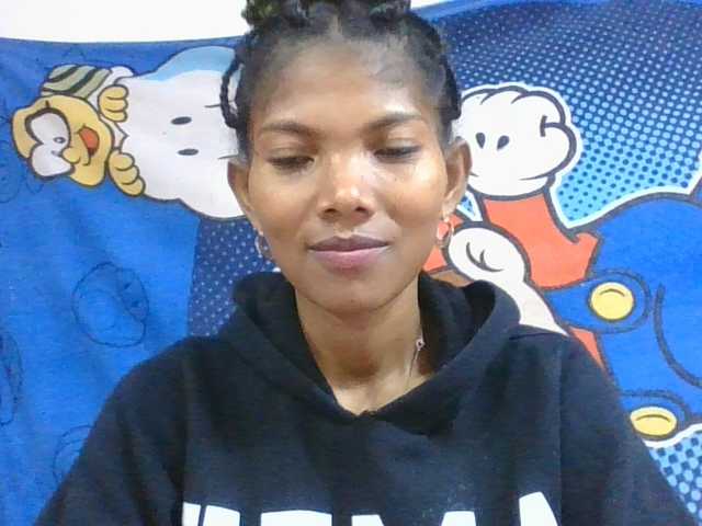 Lyah7a live cam on BongaCams