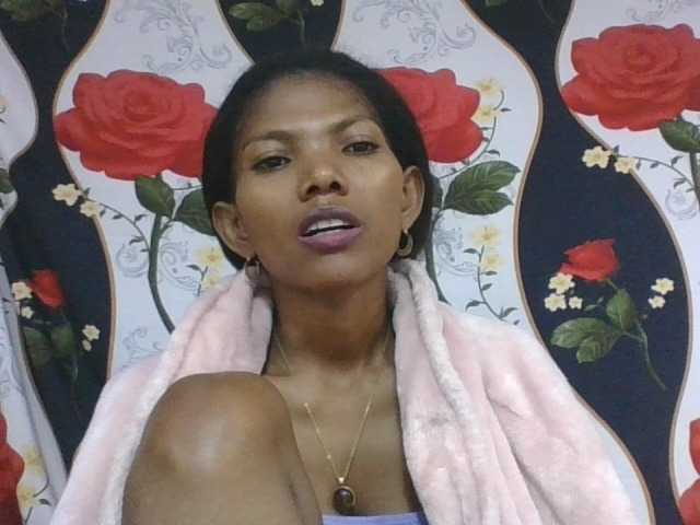 Lyah7a live webcam show
