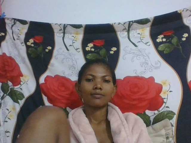 Lyah7a live cam on BongaCams