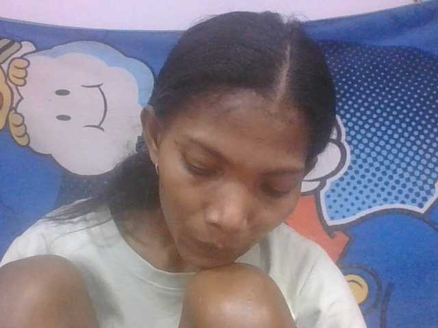 Lyah7a live cam on BongaCams