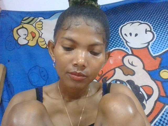 Lyah7a live cam on BongaCams