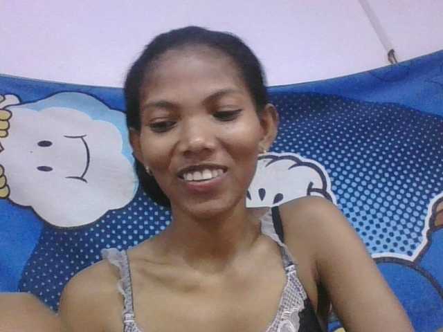 Lyah7a live cam on BongaCams