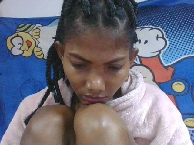 Lyah7a live cam on BongaCams
