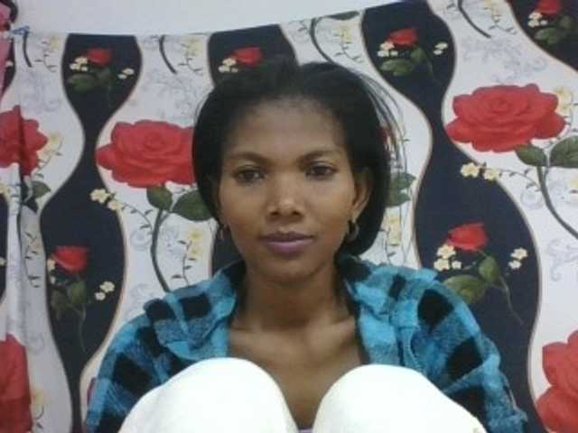 Lyah7a live cam on BongaCams