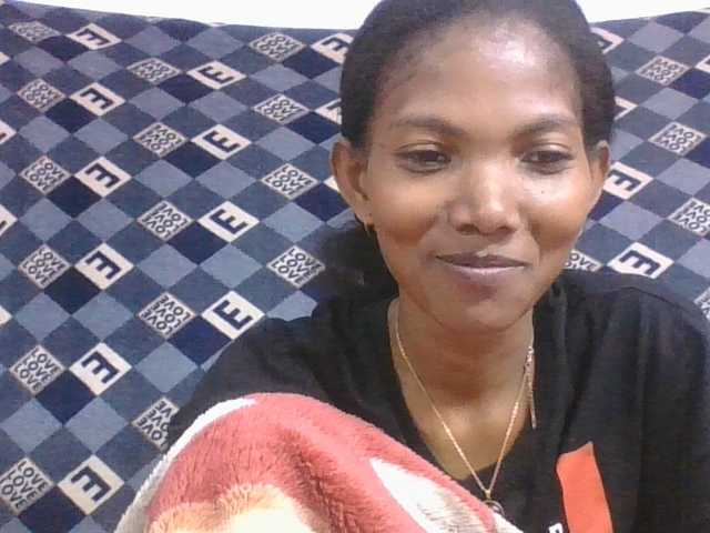 Lyah7a live cam on BongaCams