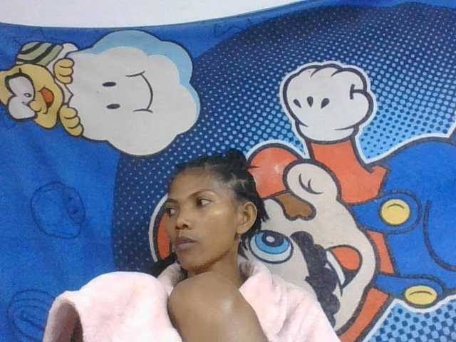 Lyah7a live cam on BongaCams