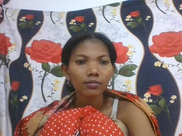 Lyah7a live cam on BongaCams