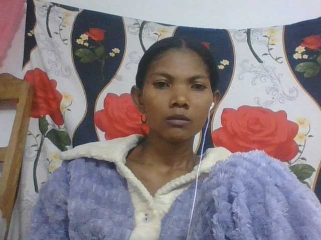 Lyah7a live cam on BongaCams