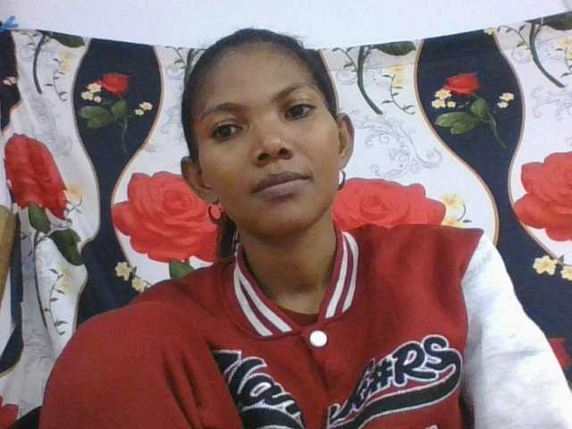 Lyah7a live cam on BongaCams