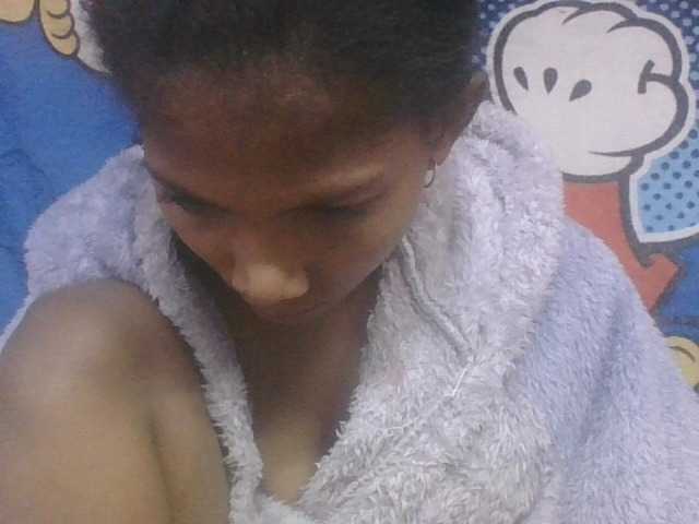 Lyah7a live cam on BongaCams