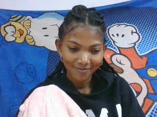 Lyah7a live cam on BongaCams