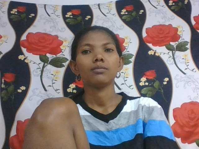 Lyah7a live cam on BongaCams