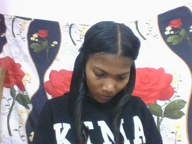 Lyah7a live cam on BongaCams