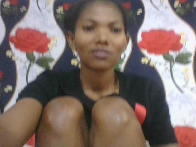 Lyah7a live cam on BongaCams