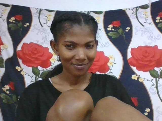 Lyah7a live cam on BongaCams
