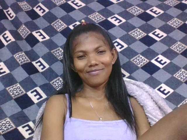 Lyah7a's BongaCams show and profile