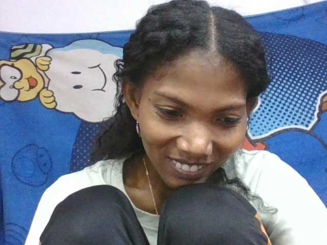 Lyah7a live cam on BongaCams